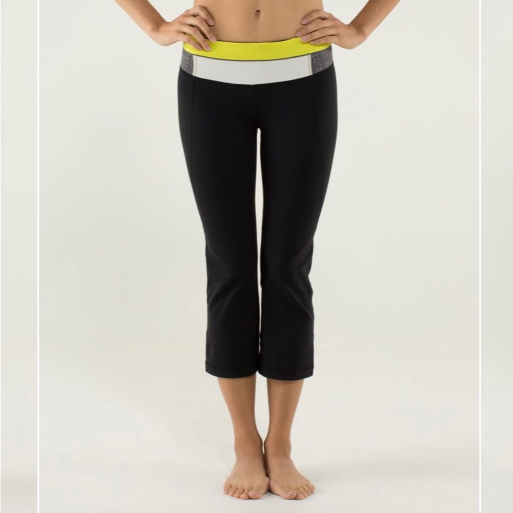 Lululemon Gather & Crow Cropped Leggings in size 12